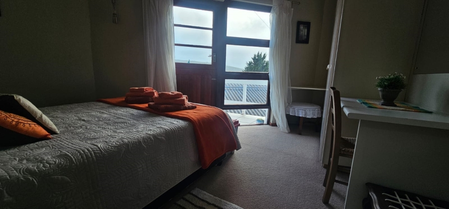 7 Bedroom Property for Sale in Middedorp Western Cape